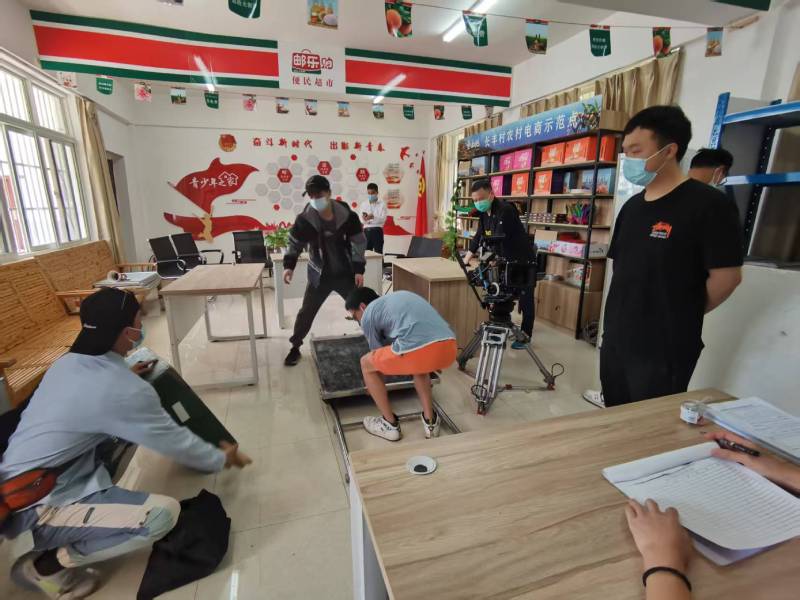 威远县广告片拍摄公司：极简主义践行者，少即是多的视觉哲学